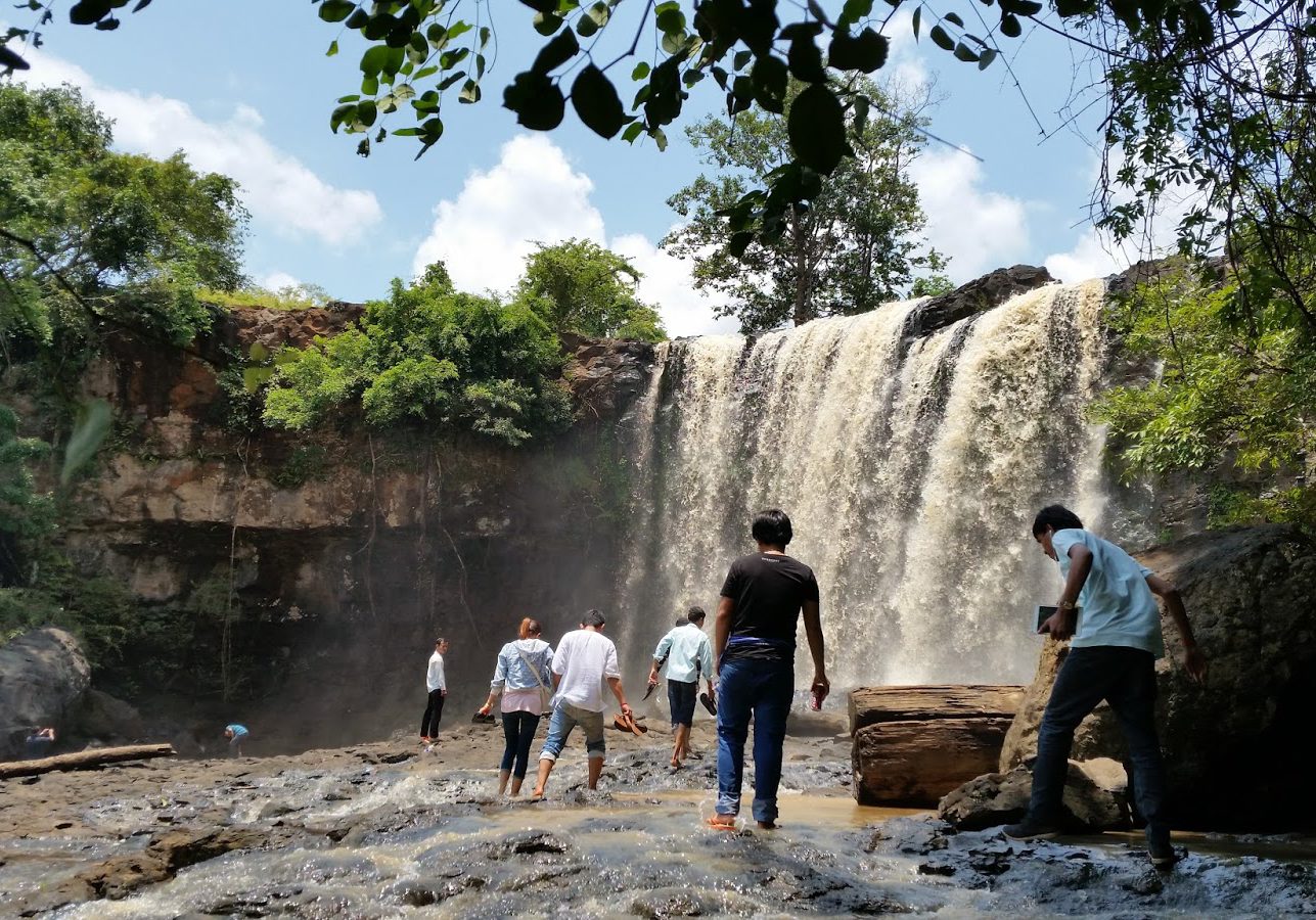 attraction-Bou Sra Waterfall 2.jpg